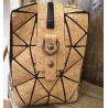 Sac à main en liège naturel et formes noires - Bandoulière amovible
