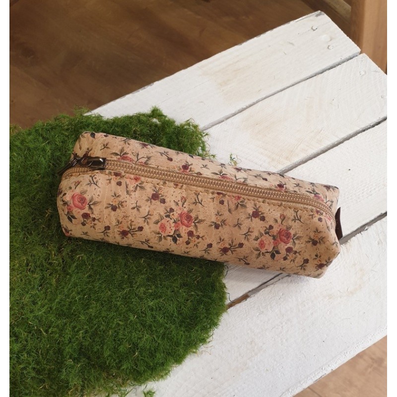 TROUSSE EN LIEGE FLEURIE CAROLINA TROUSSE EN LIEGE FLEURIE CAROLINA