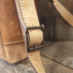 Sac bandoulière en liège naturel – Effet gaufré chic & vegan