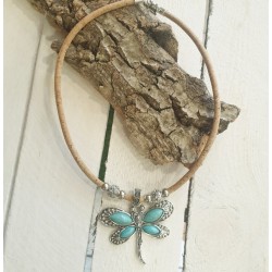 Collier en liège avec pendentif Libellule