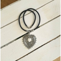 Collier en liège avec coeur