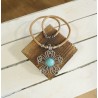 Collier en liège avec fleur