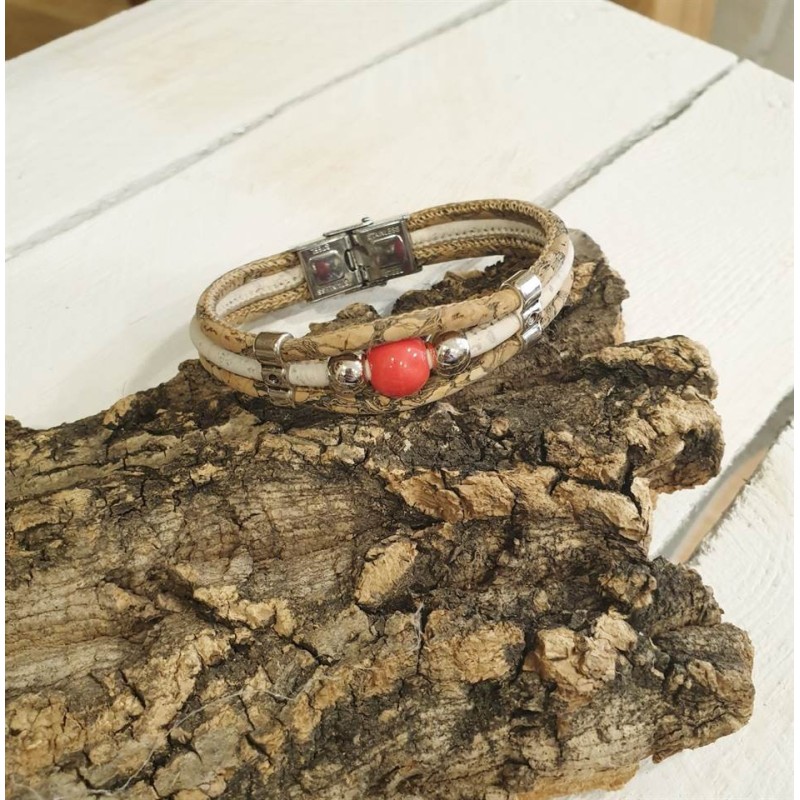 Bracelet en liège avec perle en céramique rouge et perles en métal Bracelet en liège avec perle en céramique rouge et perles en métal