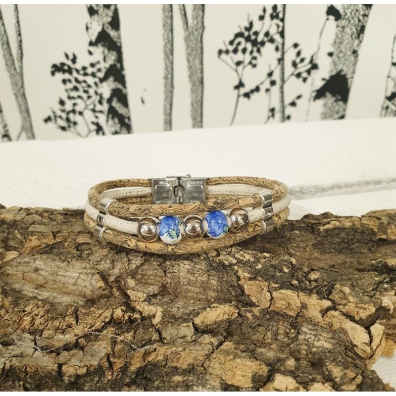 Bracelet en liège avec perles en céramique et métal - Bleu/Blanc ou Rose/Blanc Bracelet en liège avec perles en céramique et métal - Bleu/Blanc ou Rose/Blanc