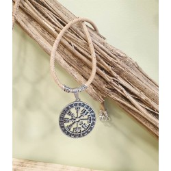 Collier en liège avec pendentif boussole - Unisexe et intemporel